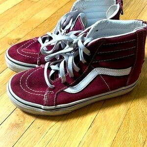 Vans.   Great condition/ worn a few times